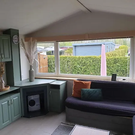 Apartment Kindvriendelijk Chalet Op Rustige Camping Veluwe *